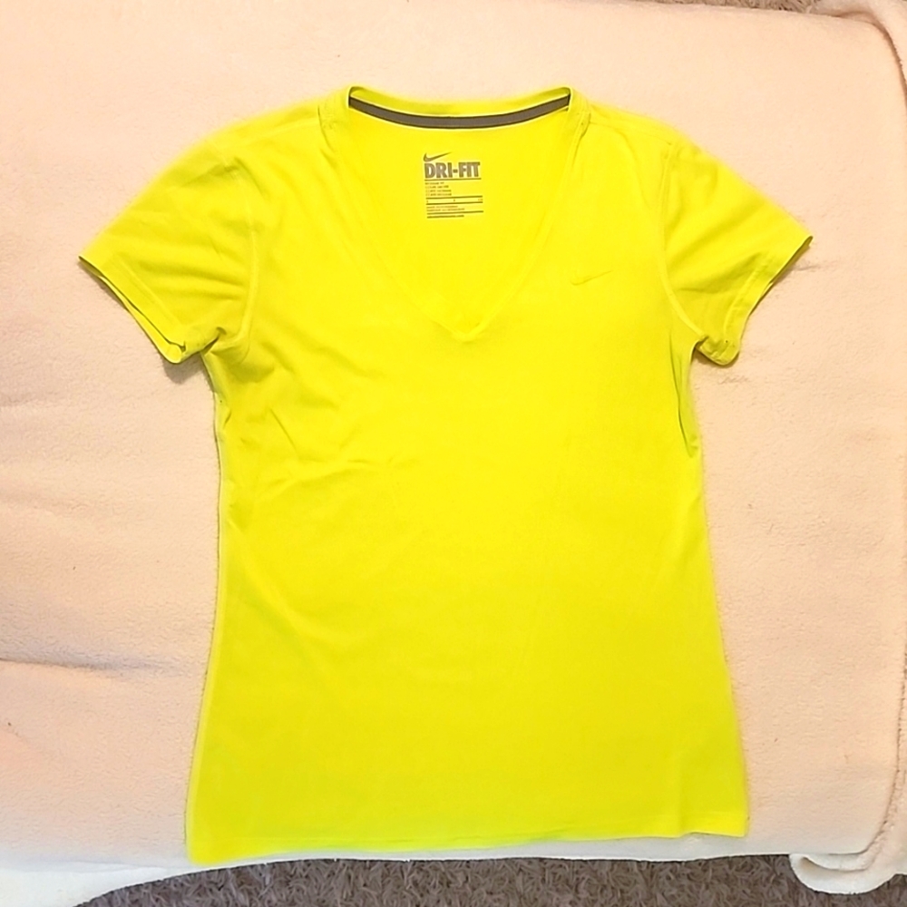 Nike Dri Fit V-Neck tshirt